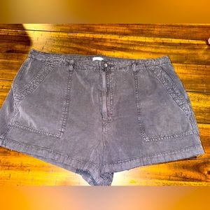 Aerie NWT size xl short